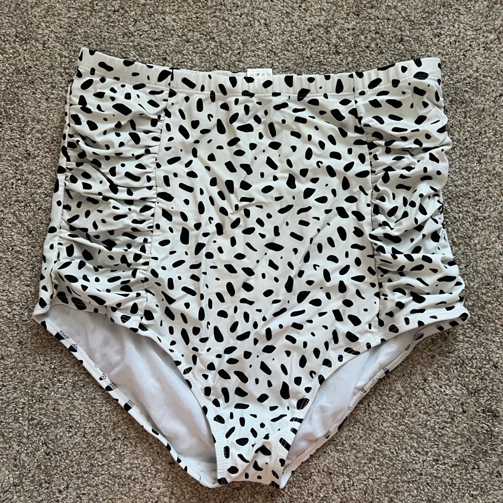 High Waisted Bottoms